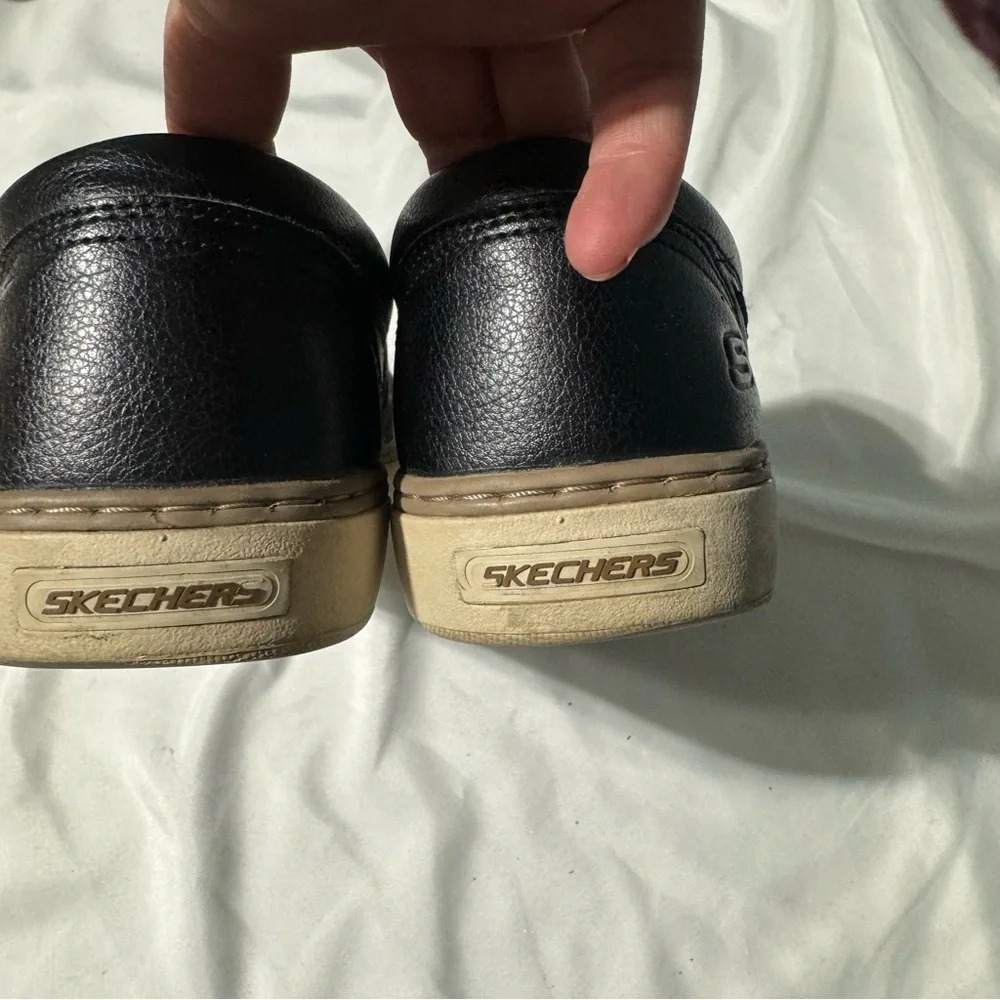 Sketchers Leather/Synthetic Upper Slip-on Shoes  Black Tan soles Size 10 - Picture 6 of 9